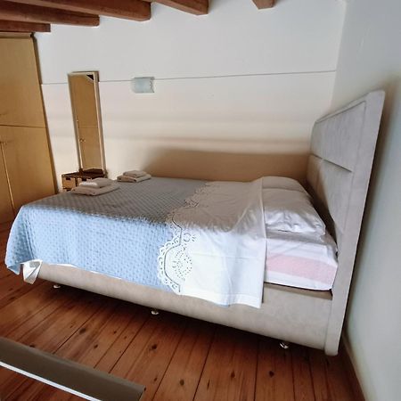 Mary'S Bright Apartment - Corfu Old Town ภายนอก รูปภาพ