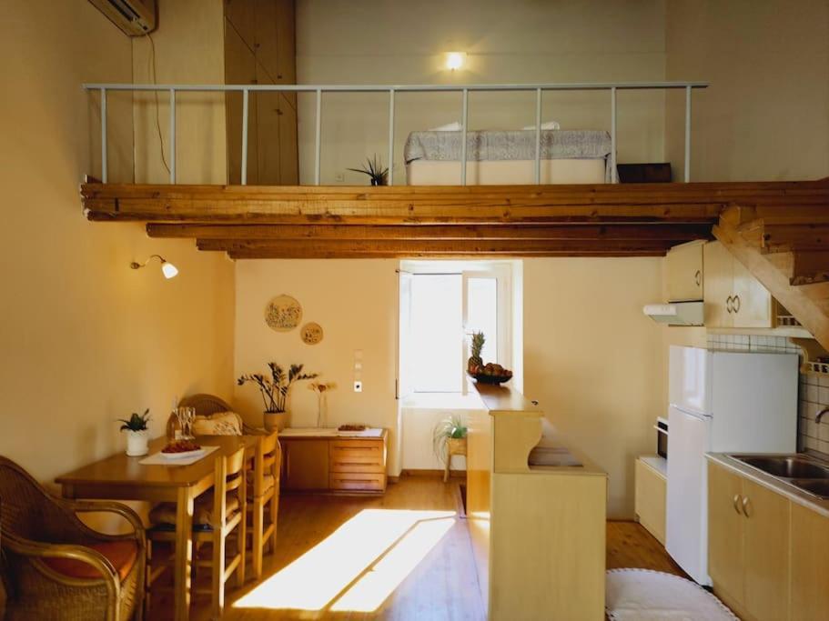 Mary'S Bright Apartment - Corfu Old Town ภายนอก รูปภาพ