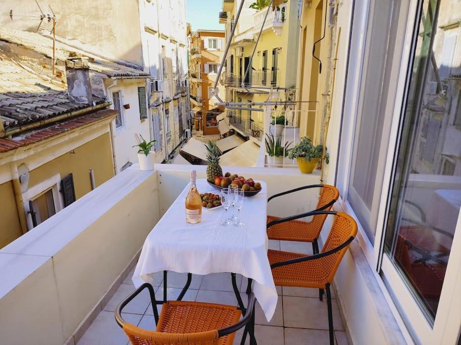 Mary'S Bright Apartment - Corfu Old Town ภายนอก รูปภาพ