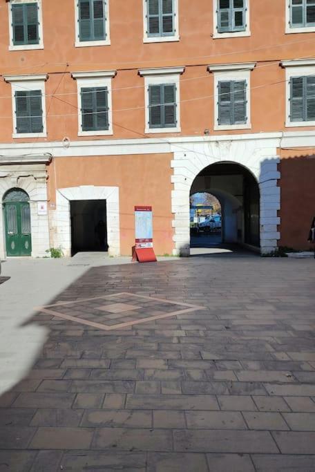 Mary'S Bright Apartment - Corfu Old Town ภายนอก รูปภาพ