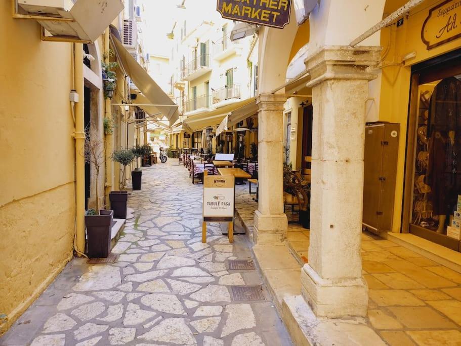 Mary'S Bright Apartment - Corfu Old Town ภายนอก รูปภาพ