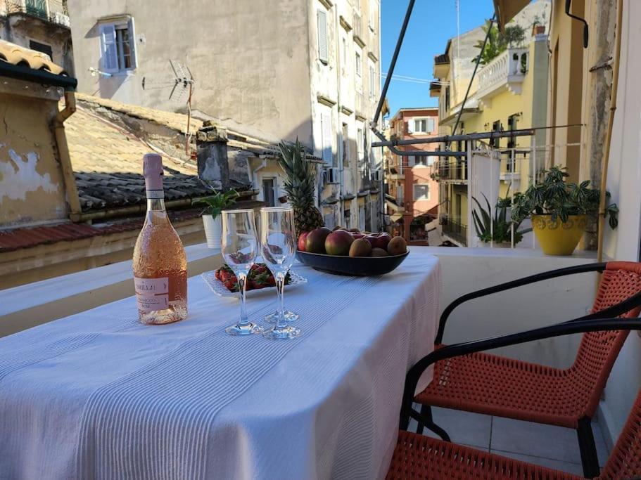 Mary'S Bright Apartment - Corfu Old Town ภายนอก รูปภาพ
