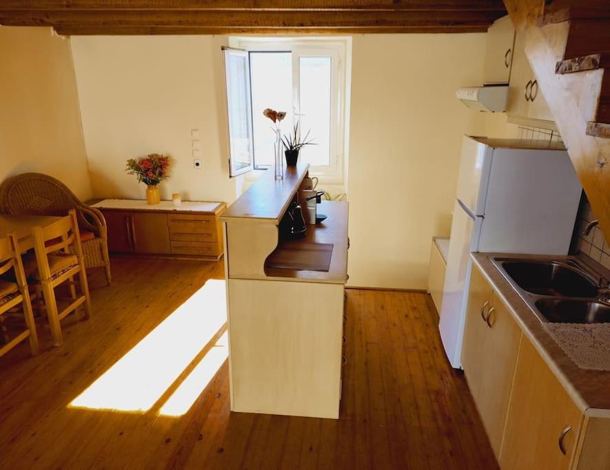 Mary'S Bright Apartment - Corfu Old Town ภายนอก รูปภาพ